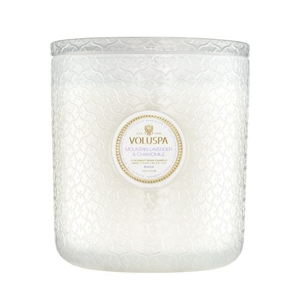 נר ריחני במיכל זכוכית ענק 3.5 קילו - Mountain Lavender & Chamomile VOLUSPA
