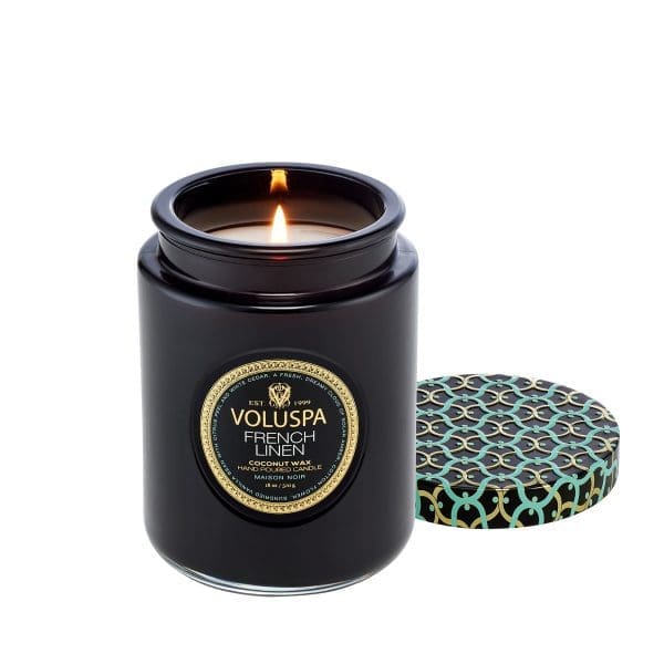⁦נר ריחני בצנצנת זכוכית‏ 510 גרם - French Linen VOLUSPA⁩ – תמונה ⁦3⁩
