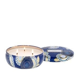 נר ריחני בקופסת פח עם 3 פתילים - Mediterranean Lemon VOLUSPA