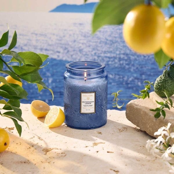 ⁦נר ריחני בצנצנת זכוכית 510 גרם - Mediterranean Lemon VOLUSPA⁩ – תמונה ⁦3⁩
