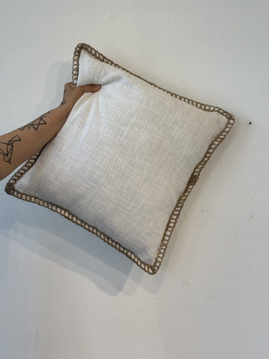 Roup – כרית נוי בגוון לבן