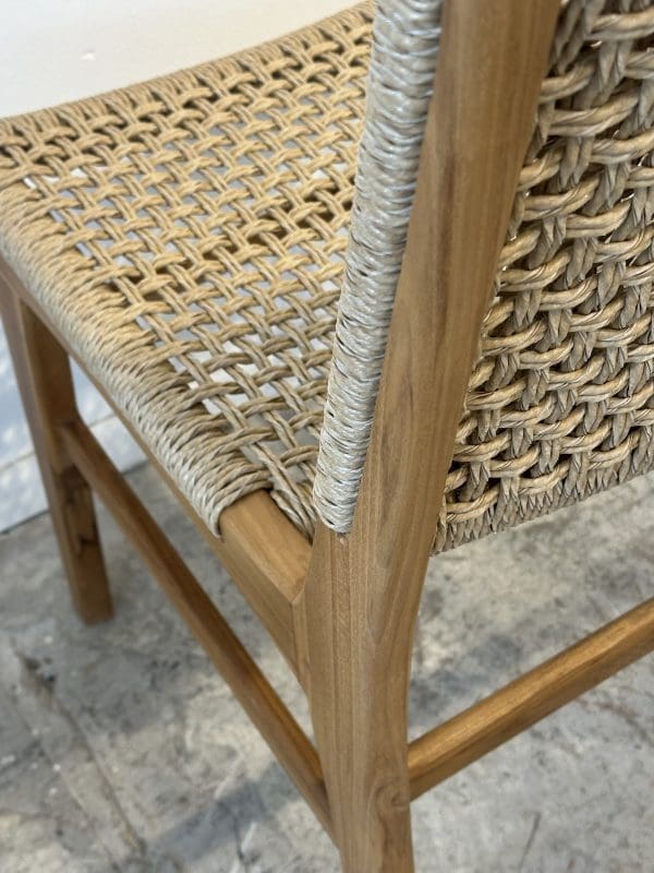 ⁦Viero – כיסא אוכל מעץ טיק וחבל סינתטי⁩ – תמונה ⁦3⁩