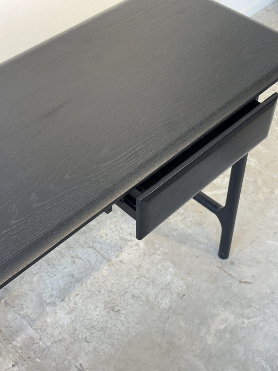 Pari – שולחן עבודה מעץ מלא | צבע שחור – תמונה 3