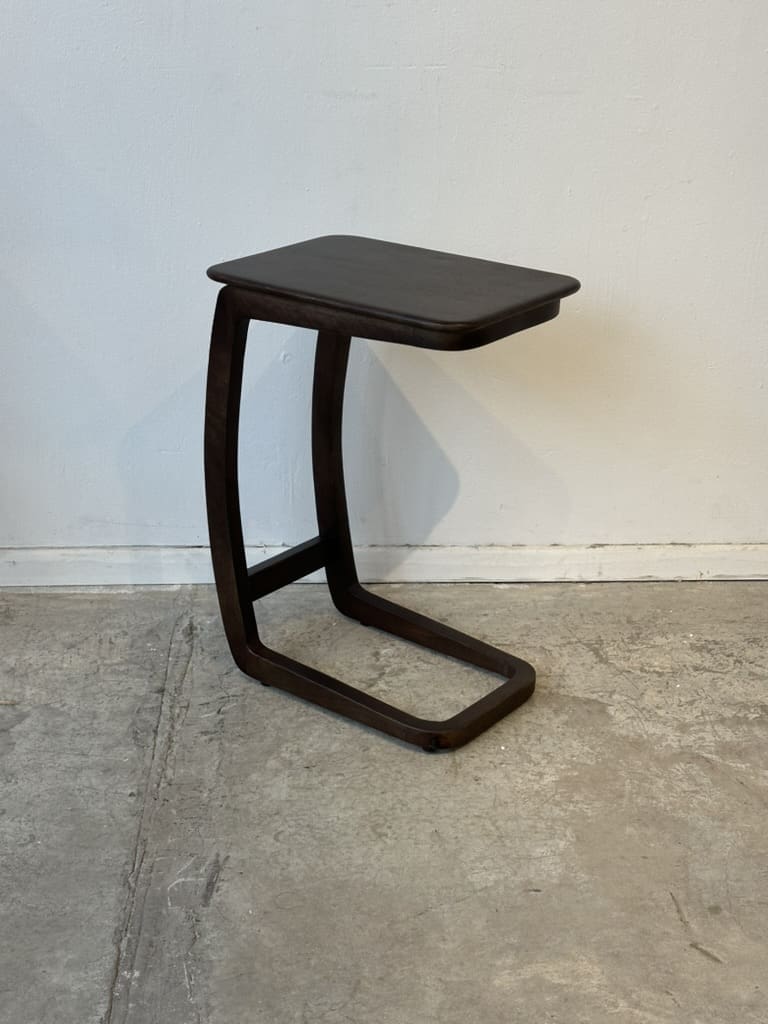 נשכן Dari אגוז