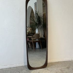 מראה עץ אגוז 180/60